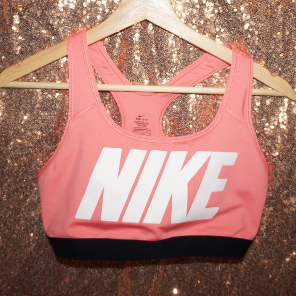 Nike L Sports Bra